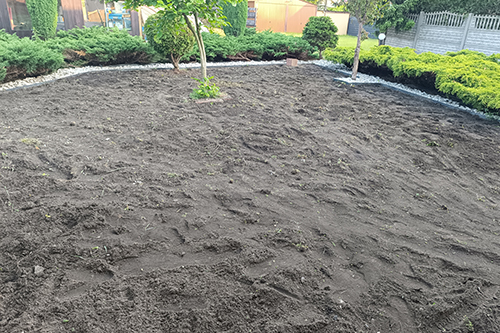 Przygotowanie terenu pod nowy trawnik z rolki